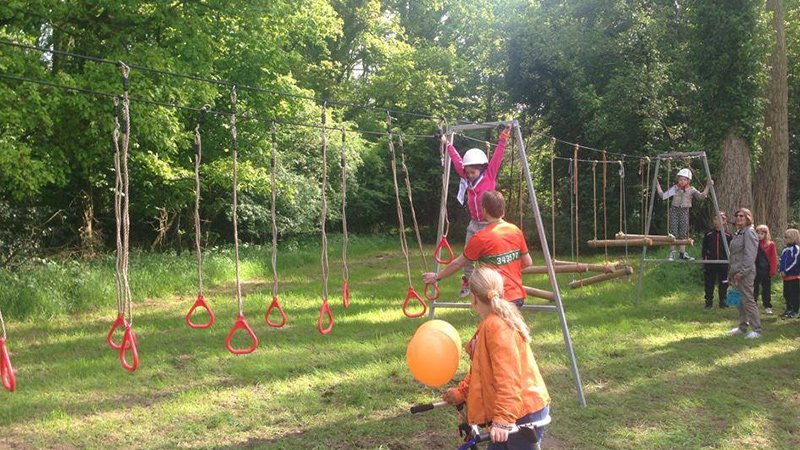 Bekijk Strand en bos activiteiten Low-rope Parcours